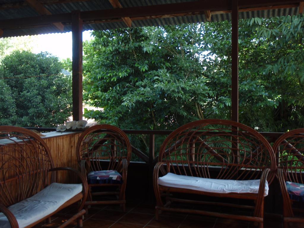 Guest House Posada Ixchel El Remate Kültér fotó
