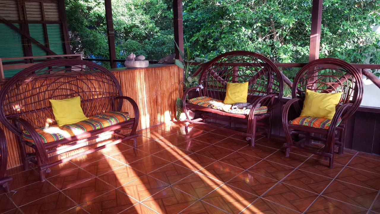 Guest House Posada Ixchel El Remate Kültér fotó